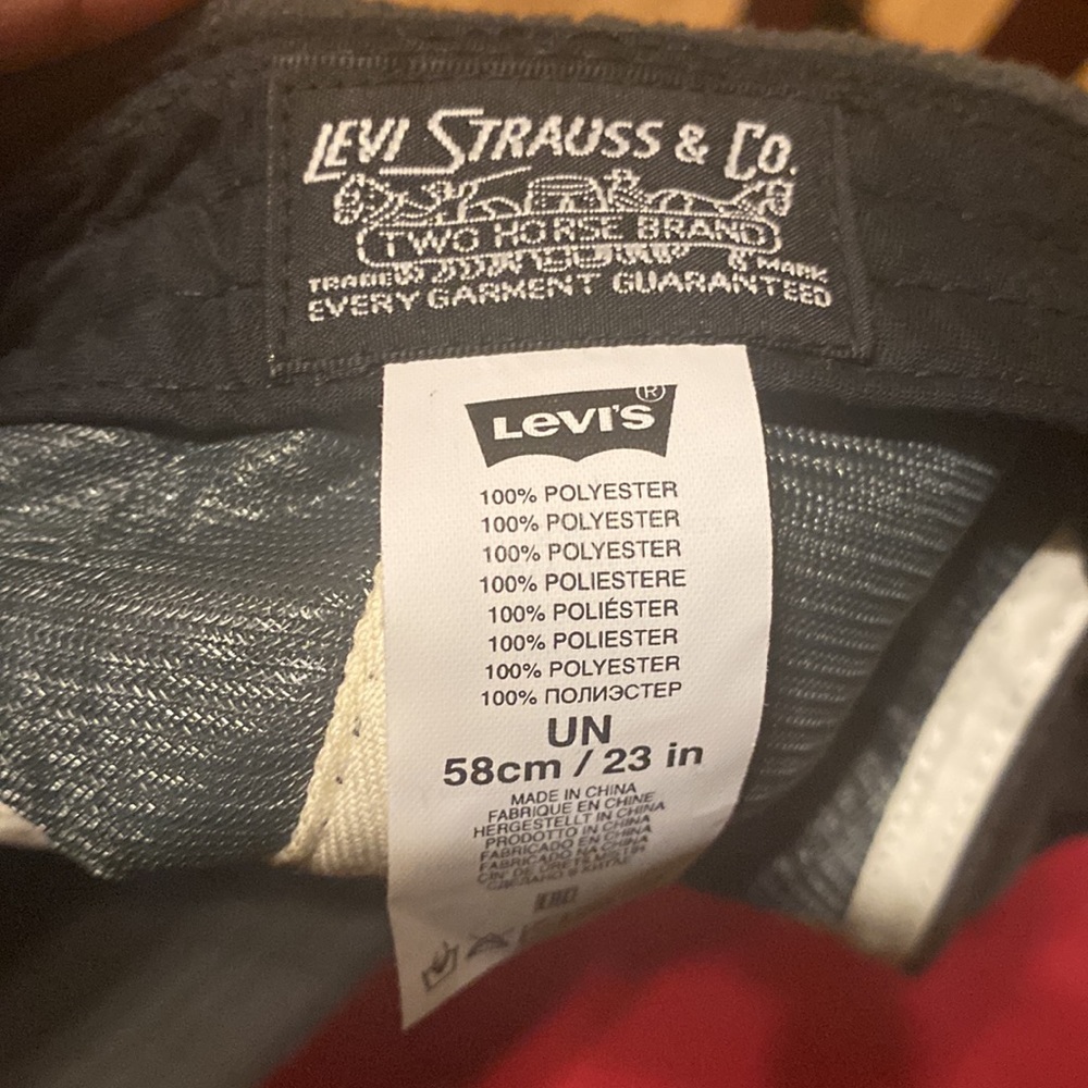 NWT Levi’s winter baseball cap unisex gray with white logo. Adjustable strap - Picture 3 of 7